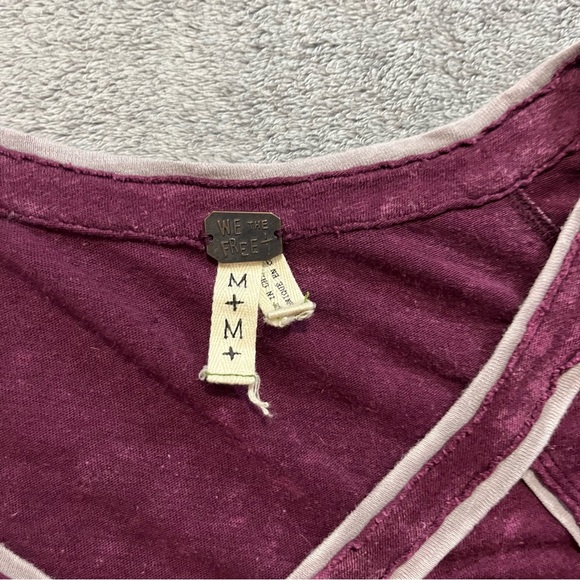 We The Free Medium Women’s Burgundy Henley Baseball Tee with 3/4 Sleeves, Linen - Picture 3 of 5